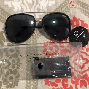 QUAY needing fame Sunglasses